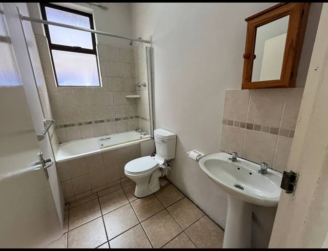 2 BEDROOM APARTMENT TO LET IN GLENWOOD